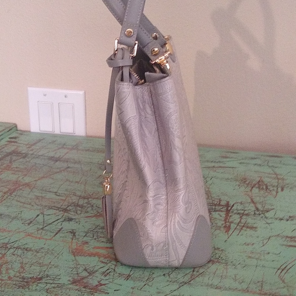 Glamorous by Glam grey leather handbag with gold hardware - Picture 3 of 9